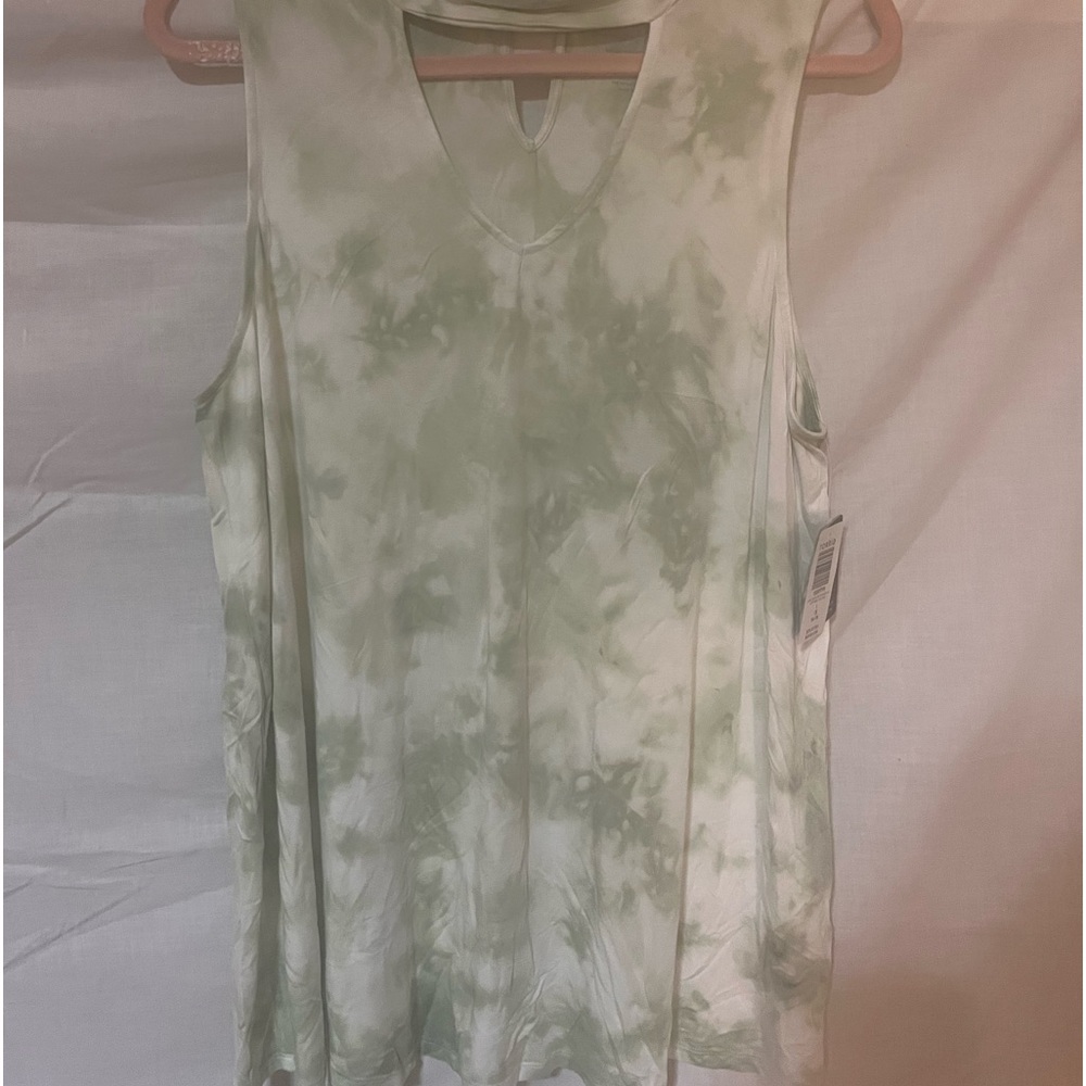 Torrid. Size 2 mock neck sleeveless shirt. Very soft never worn